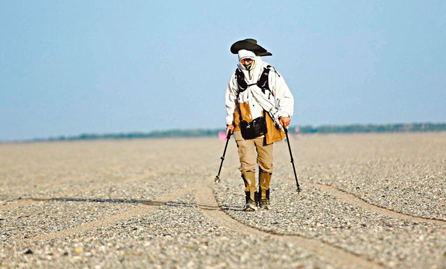●筆者徒步108公里穿越戈壁沙漠。作者供圖