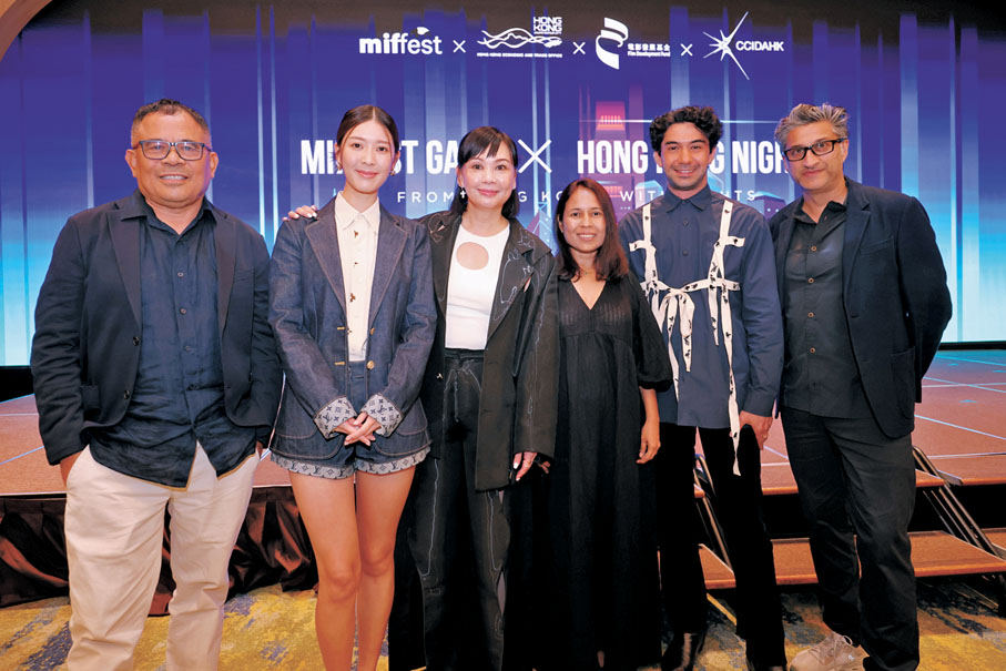 ●余香凝(左二)開心從其他評審中學習到各地的電影文化。