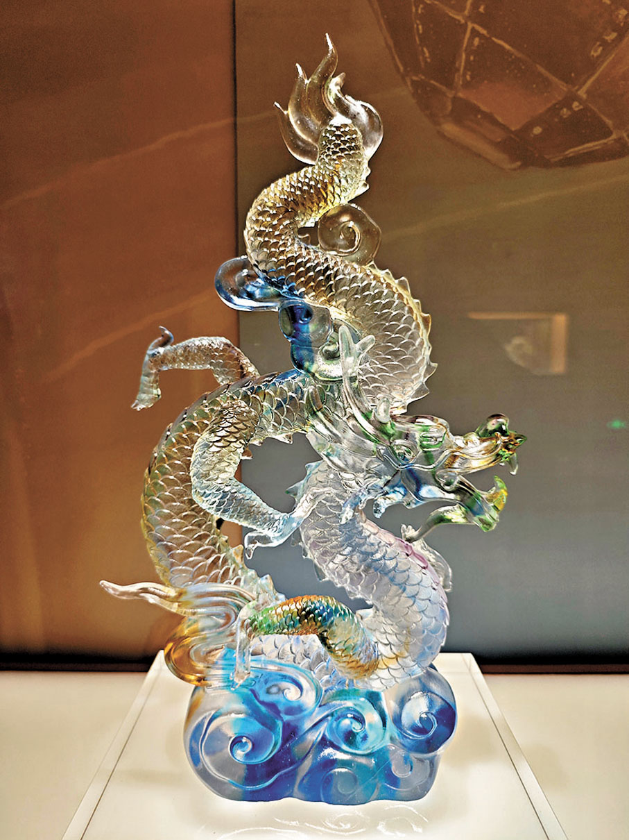 ●任允鵬作品《琉璃辰龍》