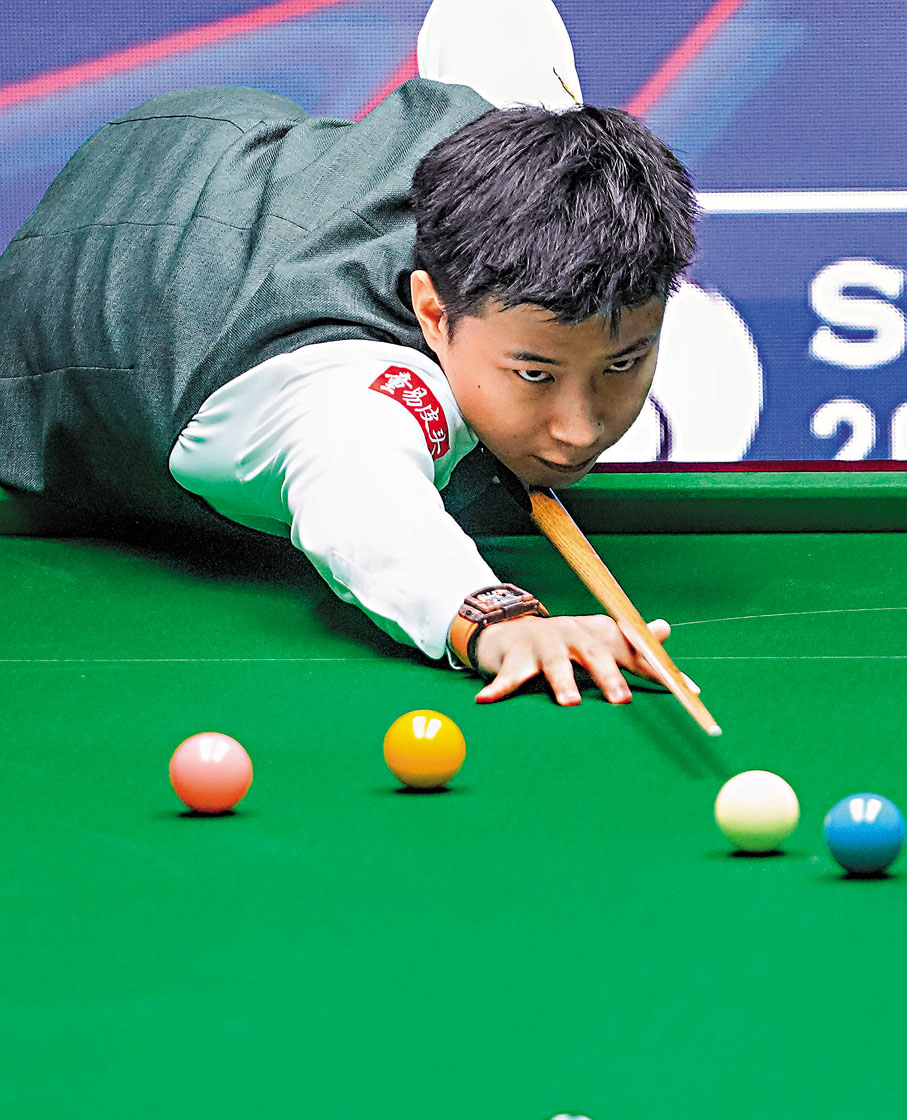●上海大師賽八強上演「中國打吡」，趙心童以6：1完勝丁俊暉。 新華社