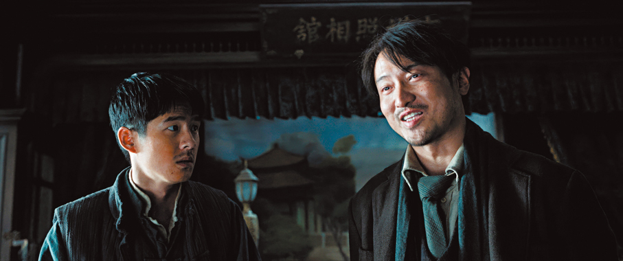 ●劉昊然與王傳君（右）在戲中有精彩演出。