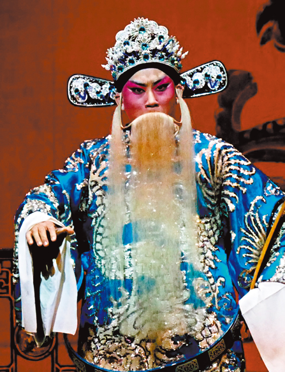 ●陳惠堅演太傅。