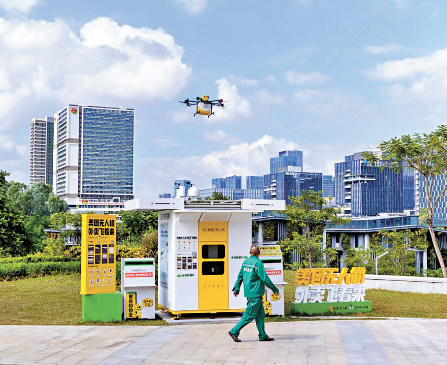 ●深圳已開通多條無人機外賣航線。香港文匯報記者郭若溪  攝