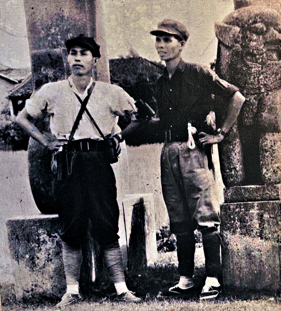 ●羅汝澄（左）棄學投身抗戰，年紀輕輕的他已擔任過沙頭角中隊、西貢中隊中隊長和港九大隊副大隊長。
