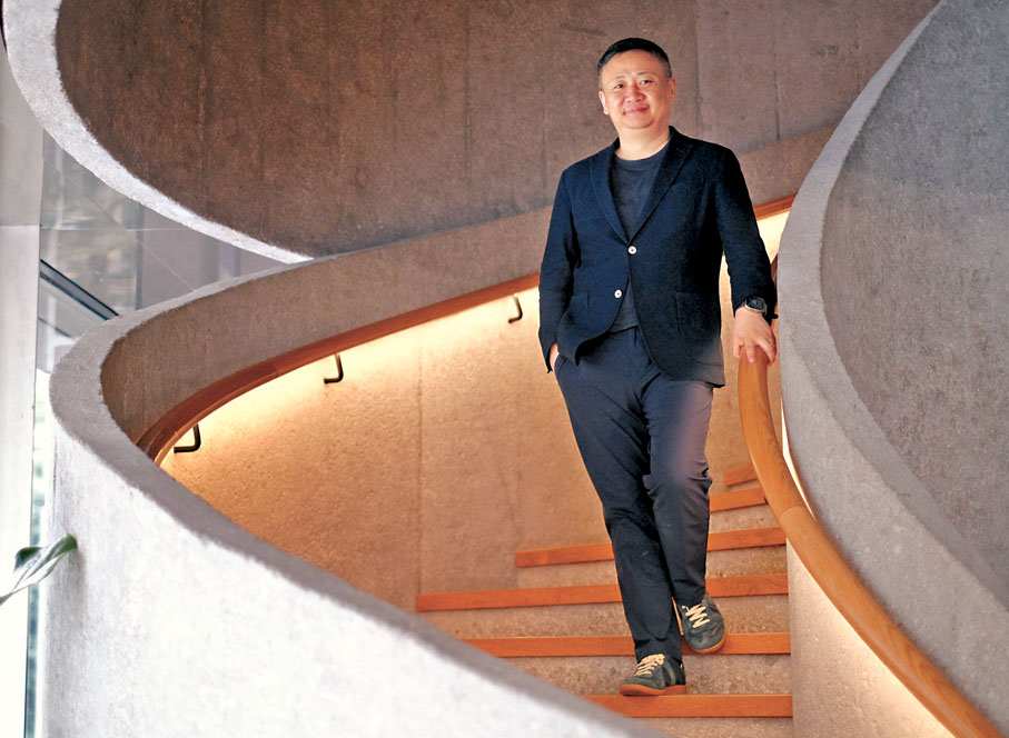 ●皮力十餘年間見證並參與了香港藝術生態的轉型與成長。