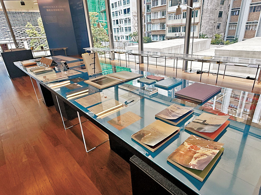 ●大館當代美術館為深度學習者特設藝術家書籍圖書館。張岳悅  攝