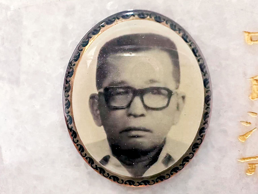 ●哈爾濱籍台灣老兵張宏奎1949年離家，終於回鄉入故土。香港文匯報記者于海江  攝