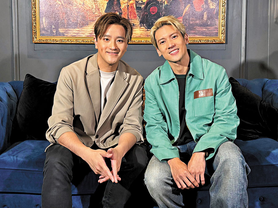 ●關智斌（右）向許文軒吐露心聲。 主辦方供圖