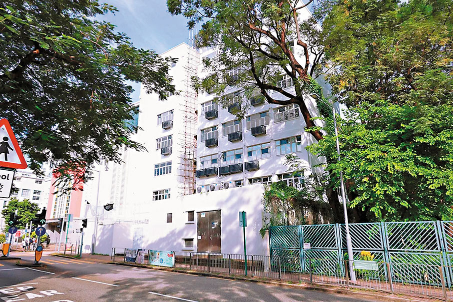 ●一諾中學捲入深港聯讀爭議，相關網站現已關閉。 網上圖片