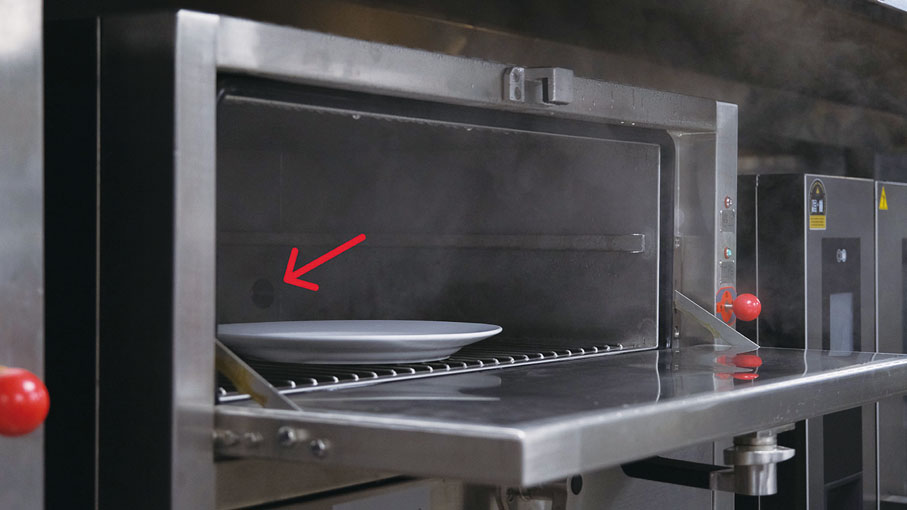 ●盈新科技環保節能爐具有限公司奪得「智創綠燃爐具設計比賽—蒸櫃篇」最佳表現大獎，為蒸櫃加入重力感應節能環保功能，當感應到頂倉沒有食物放置時，頂倉的蒸氣入口（上圖紅箭咀示）會自動關上，能自動降低火力，減低耗能。