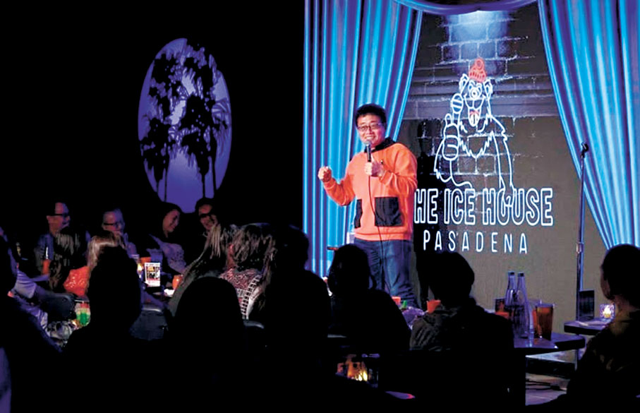 ●黃西深耕雙語脫口秀20年。   受訪者供圖