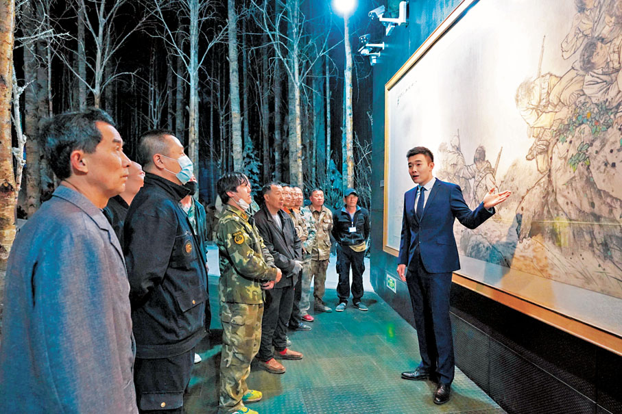 ●2015年進入博物館工作的韓嘯是講解員隊伍的中堅力量，積極探索創新形式向觀眾講述歷史。