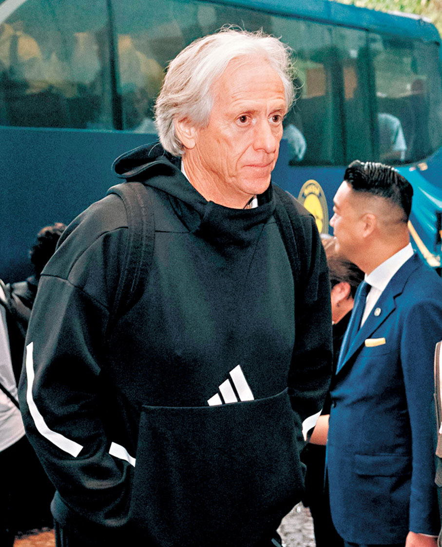 ●艾納斯主帥捷西斯率隊來港。足總圖片