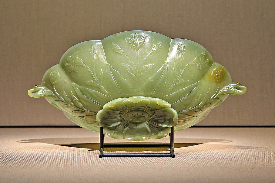 ●酒碗 ,莫臥兒王朝,約 1650–1700 年(Wells 遺贈,維多利亞與艾爾伯特博物館藏)