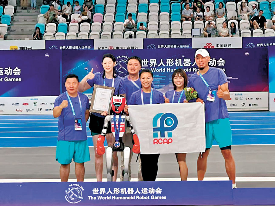 ●奧林1隊由6名來自不同體育項目的運動員組成。   香港文匯報記者郭瀚林  攝