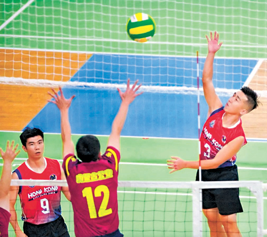●中學開始打排球的涂文龍（右），球齡超過20年，曾代表香港參加不少國際賽。