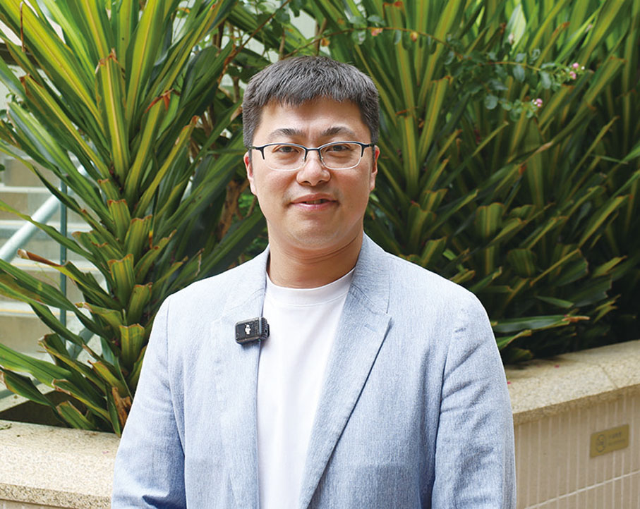 ●立法會議員顏汶羽呼籲高才通持有者勿聽信中介,應相信官方渠道。
