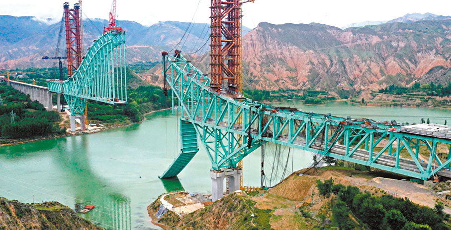 ●截至22日18時，川青鐵路青海段尖扎黃河特大橋施工繩索斷裂事故已造成12人遇難、4人失聯。新華社