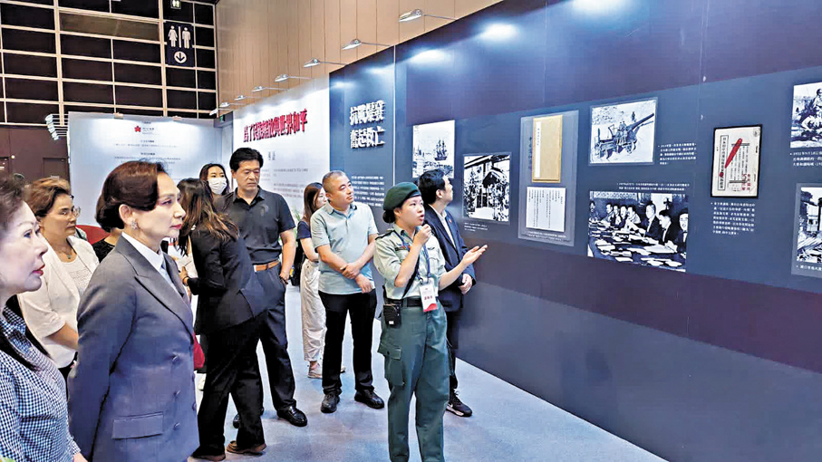●香港青少年軍總會的年輕講解員認真投入導賞工作。香港青少年軍總會Fb圖片