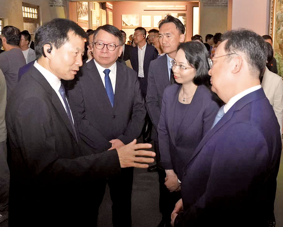 ● 左起：徐啟方、陳國基、龔志明、柯嵐、夏林茂。