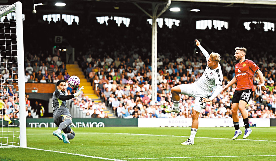 ●伊美路維（中）助富咸追平。  路透社