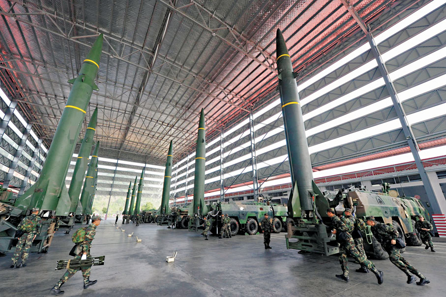 ●火箭軍發射訓練現場。