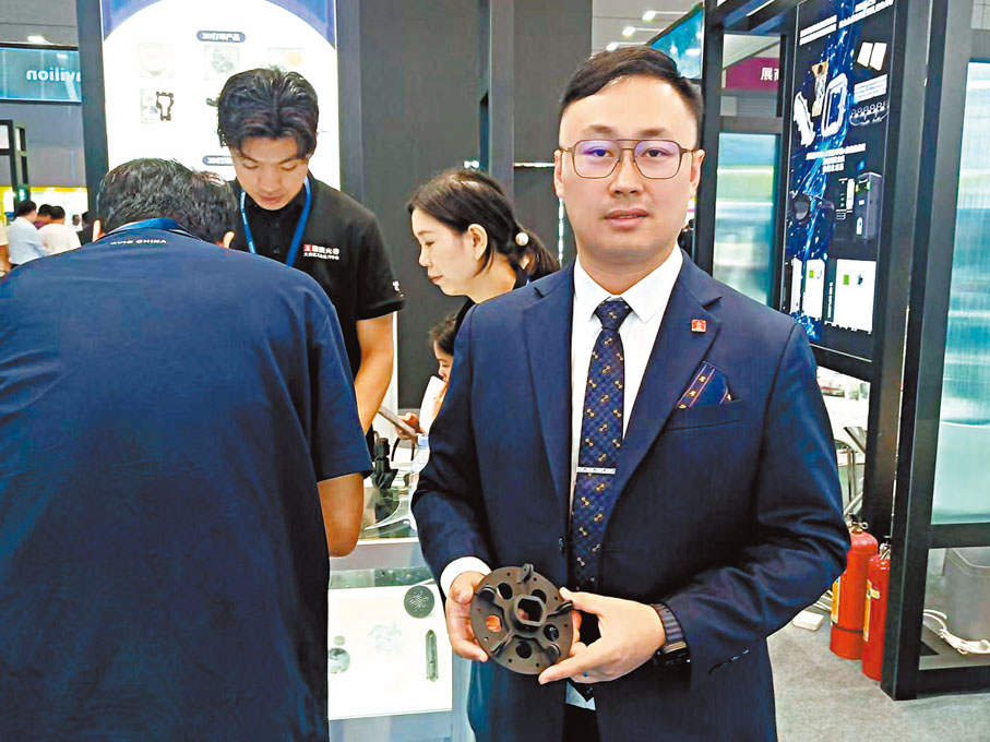 ●國泰光谷科技吳國桓指，公司與內地多所高校的學科課題組開展深度研發合作。