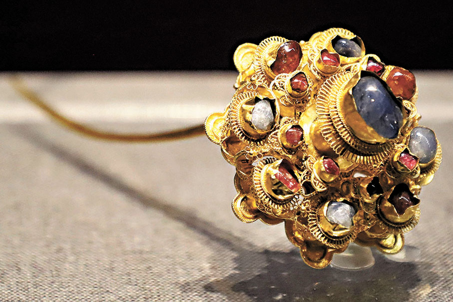 ●金鑲寶花頂簪