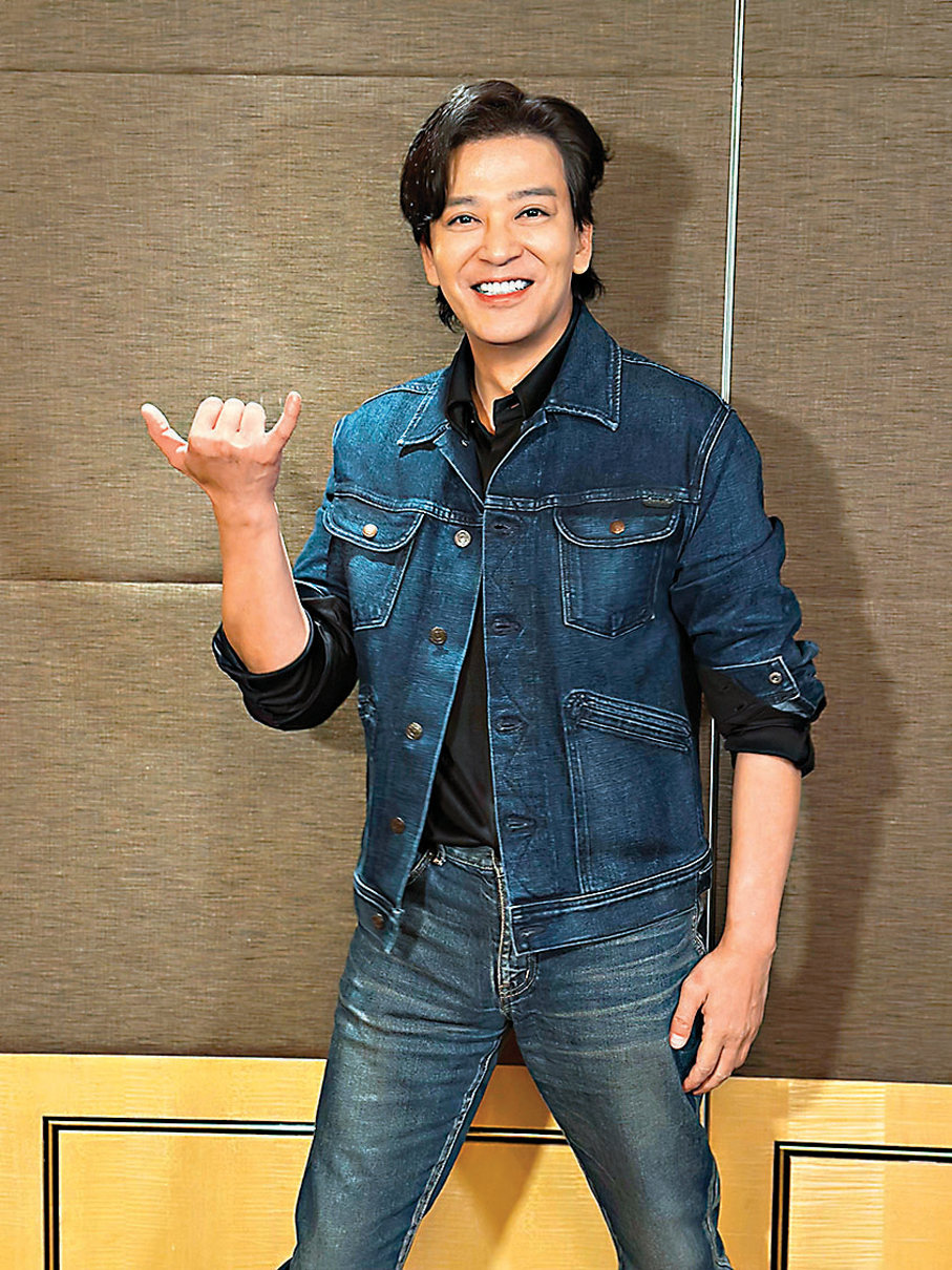 ●陳曉東承諾在明年的演唱會中展示6嚿腹肌。 香港文匯報記者子棠  攝