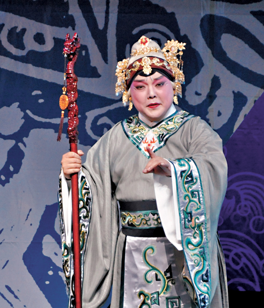 ●梁煒康在《洛神》中演太后。