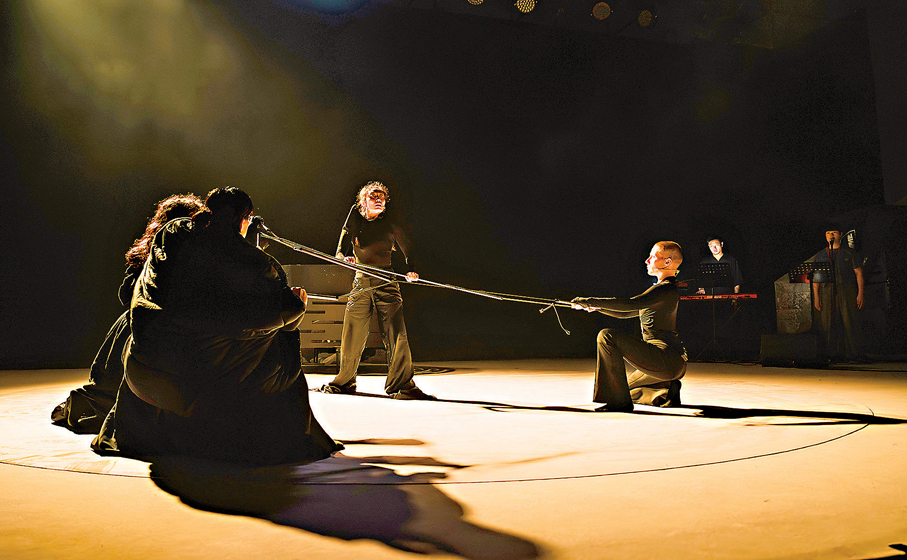 ●演出融合多種形體表現傳統，是一次跨文化的演藝探索。 攝影：夏冬