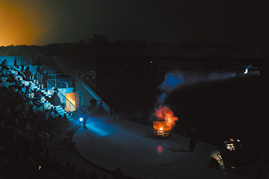 ●《山川命》今年6月在阿那亞戲劇節上演。 攝影：夏冬