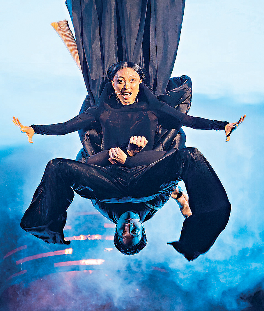 ●演出將融合日本舞踊、印度梵劇、本地紮作編織傳統與現代偶戲。攝影：夏冬