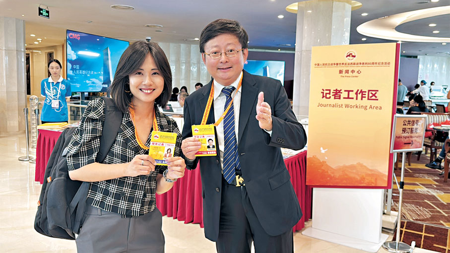 ●「中天小姐姐」何橞瑢在新聞中心接受記者訪問。 香港文匯報記者羅洪嘯 攝