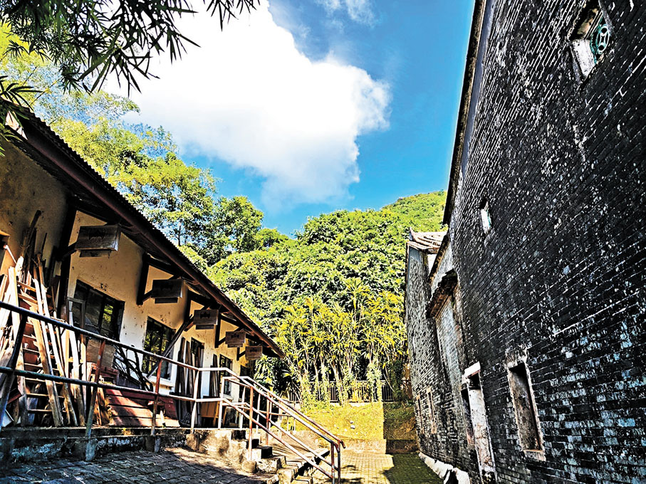 ●上禾坑村鏡蓉書屋設有學生宿舍。