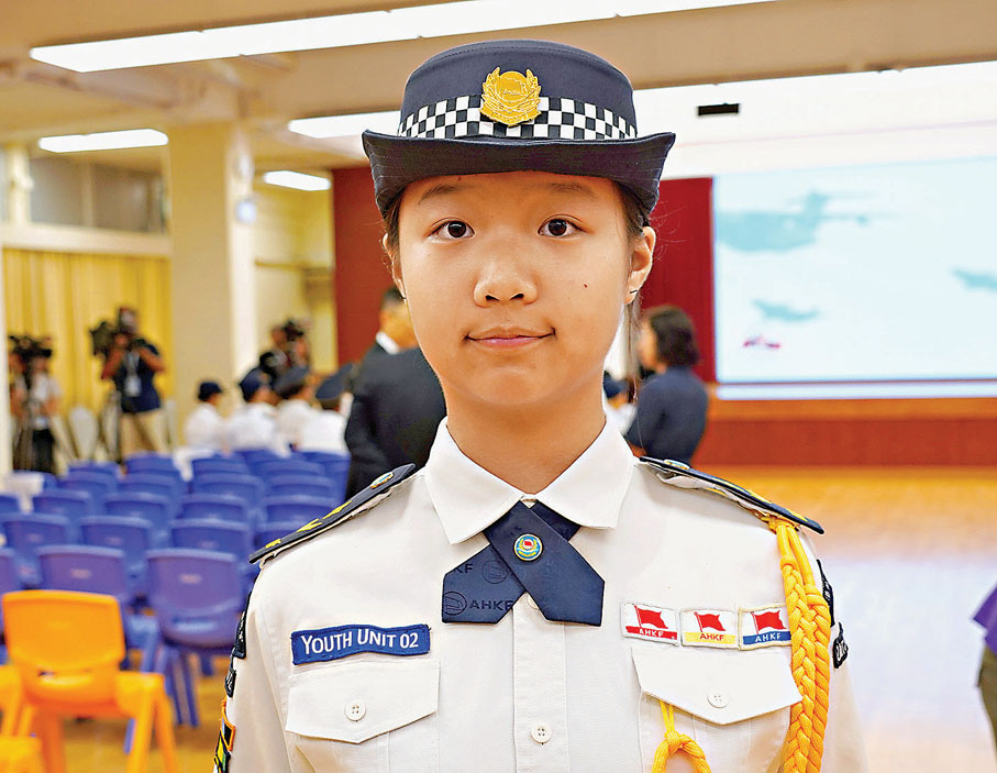 ●香港升旗隊總會青年隊隊長李穎琛香港文匯報記者曾興偉 攝