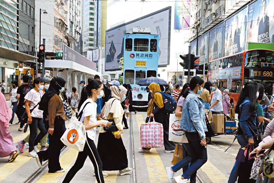 ●上月訪港旅客現「唔過海」現象,港島酒店入住旅客明顯減少。資料圖片