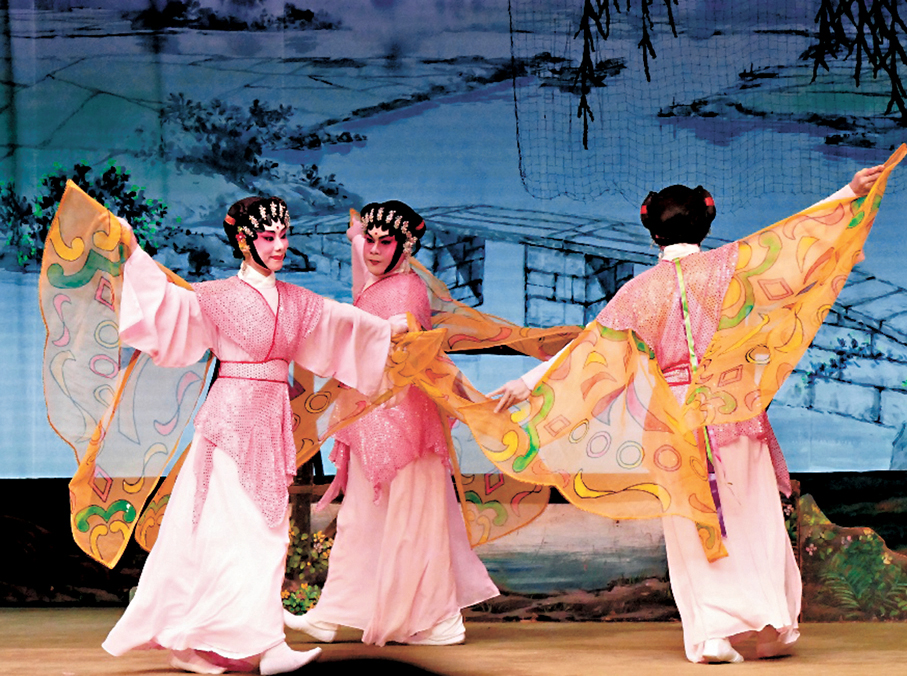 ●小蝴蝶的不同舞姿組，也十分好看。