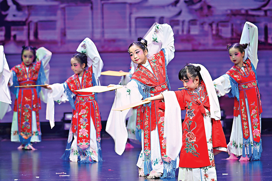 ●學員上演戲曲經典選段。