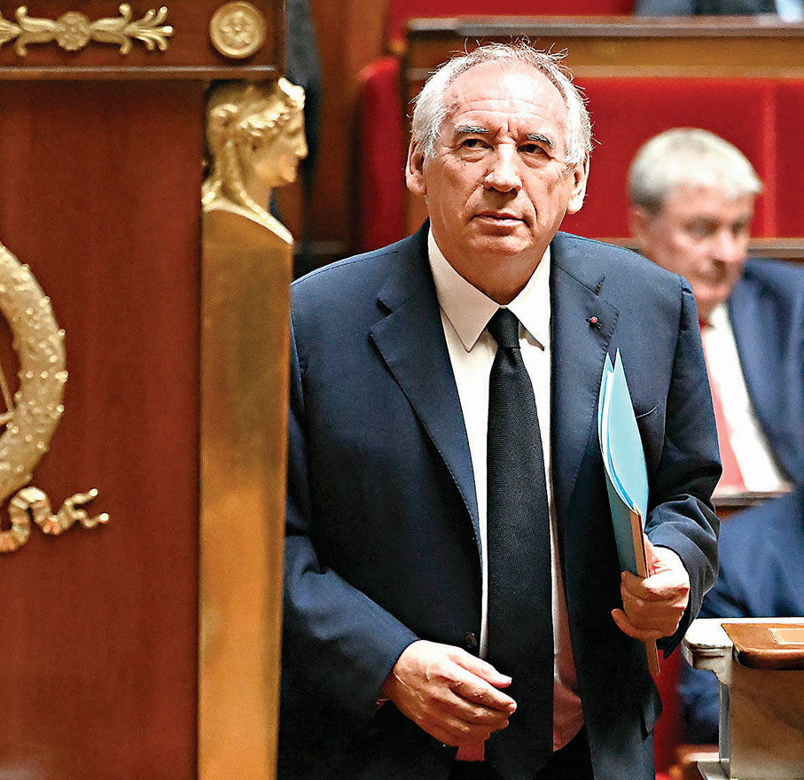 ●貝魯推預算案前要求國會進行信任投票。法新社