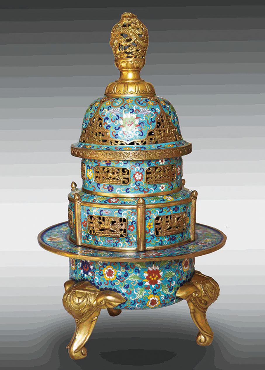 ●景泰藍掐絲琺琅香薰爐。