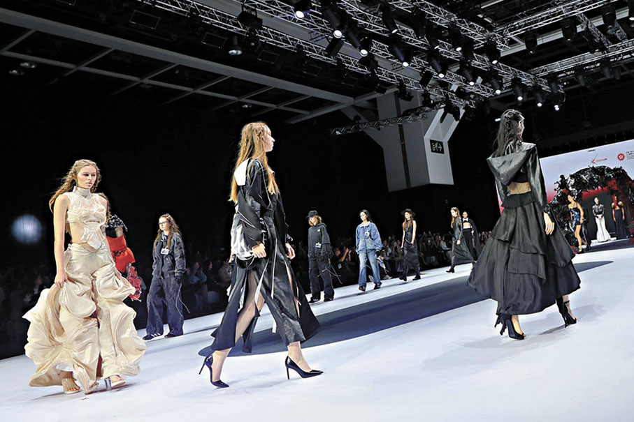 ●「粵港澳大灣區時尚匯演2025」香港站於CENTRESTAGE華麗登場，吸引眾多目光。