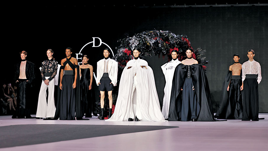 ●DEMO擔綱壓軸走秀，展示其最新時尚系列《Métier 25》。