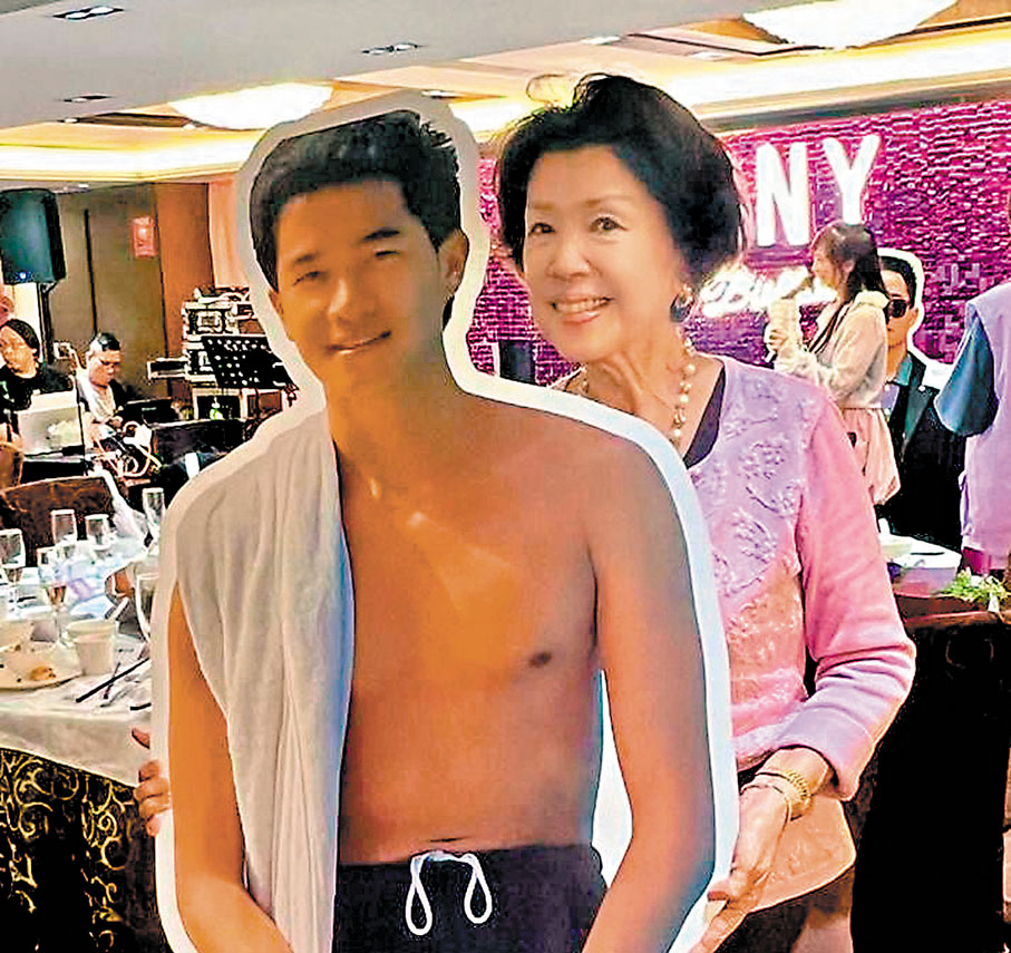 ●陳百強家姐陳小儀，每年都出席歌迷舉行的陳百強生忌晚宴。 作者供圖