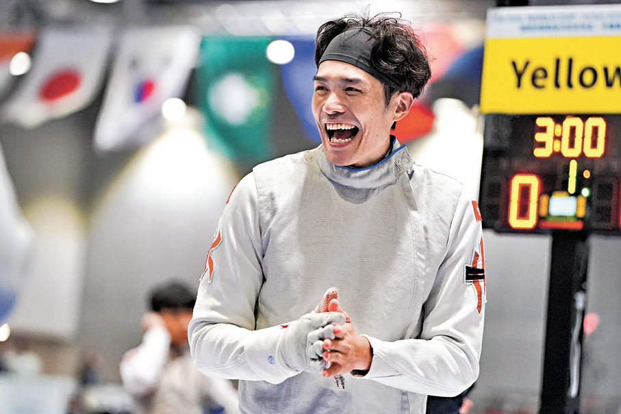 ●張小倫退役後對劍擊熱愛不減，轉換身份享受劍擊。