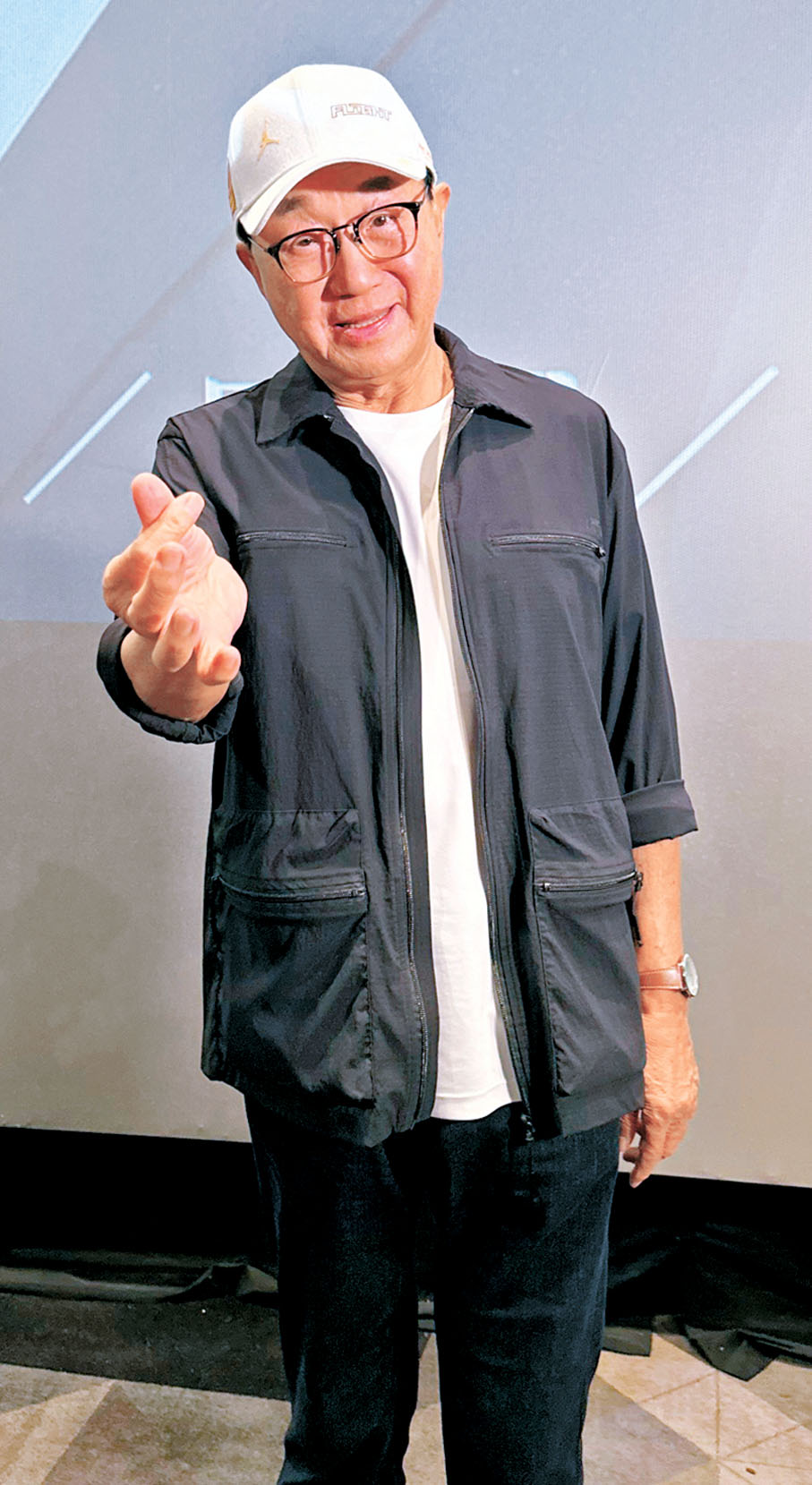 ●許冠文為港人鼓勁打氣。 香港文匯報記者子棠 攝