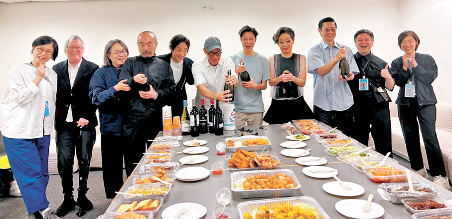 ●《唔講得》香港場尾場結束後，葉童貼心辦慶功宴。