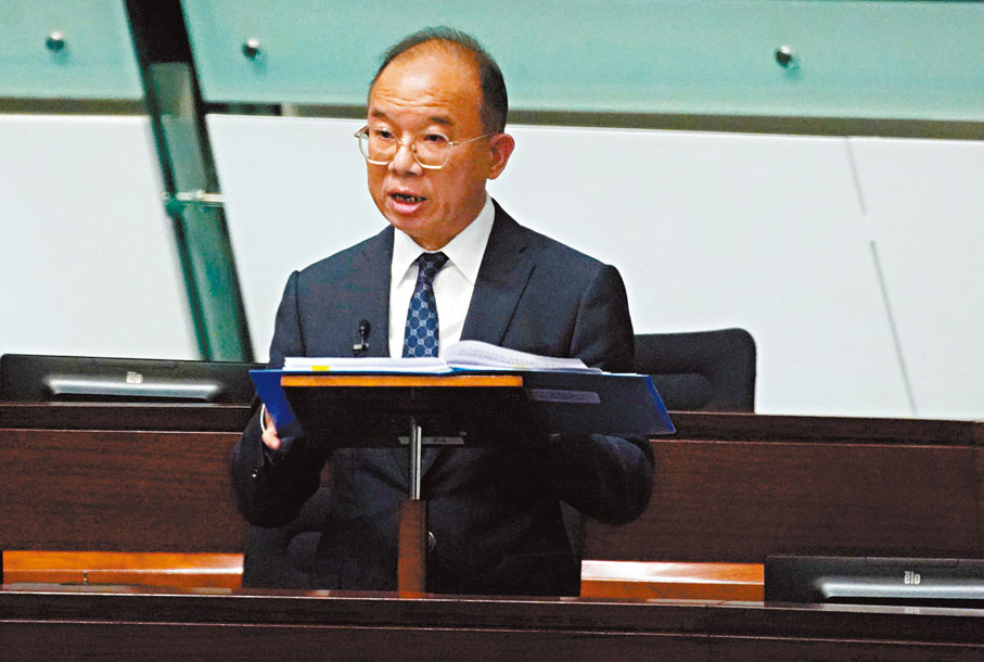 ●曾國衞在會議期間發言。香港文匯報記者曾興偉  攝
