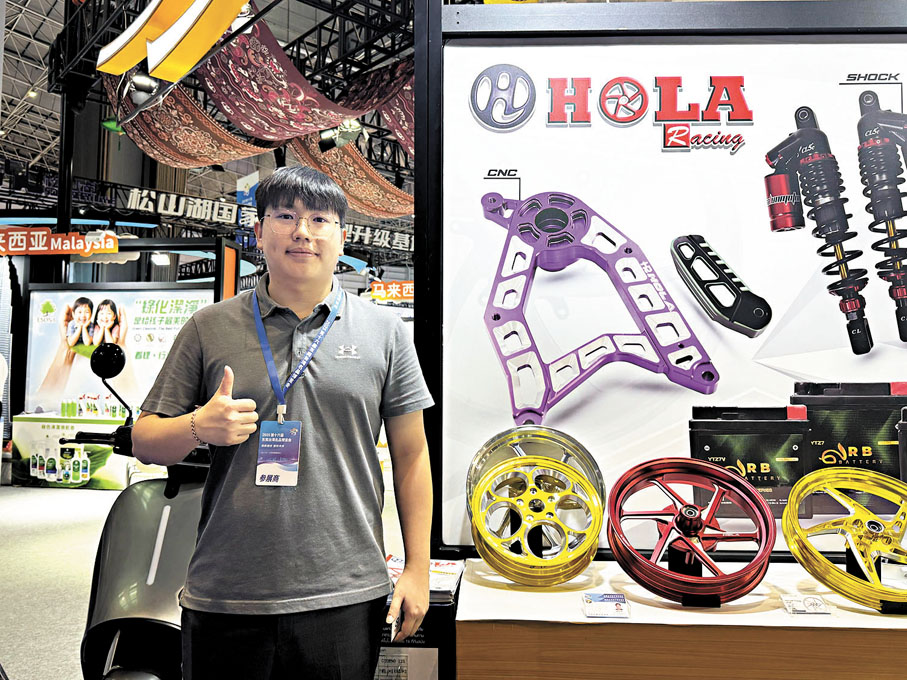 ●「00後」泰國台商張哲泰首次參加東莞台博會。