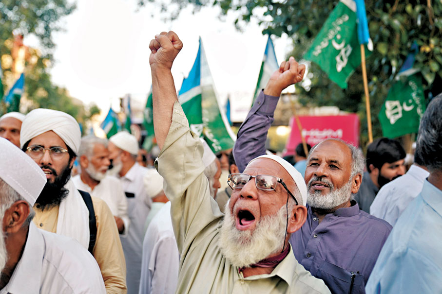 ●宗教團體「伊斯蘭大會黨」在巴基斯坦示威，高呼反以色列口號。  美聯社